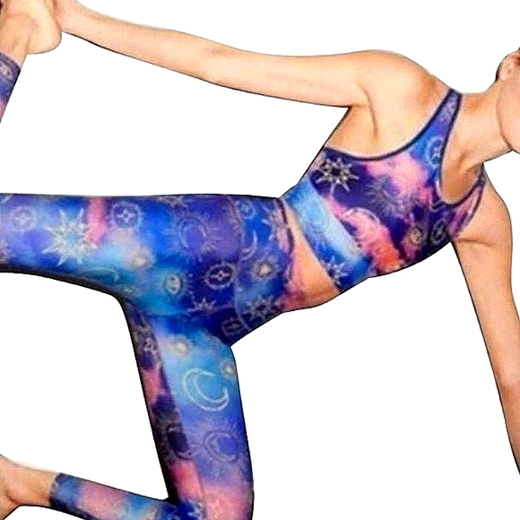 OFFER🌠🌌Victoria's Secret VICTORIA SPORT Mystic Celestial Knockout Leggings, M - Picture 3 of 8